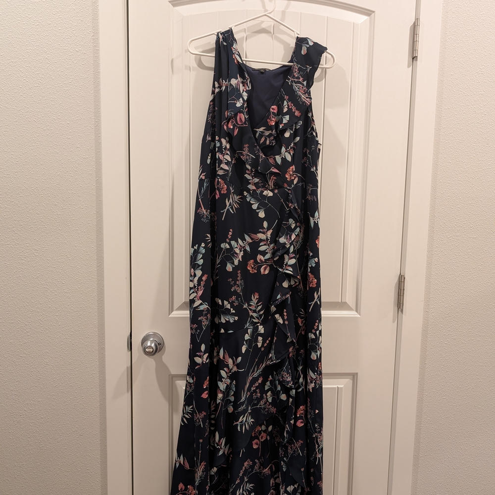 Banana Republic Navy Floral Maxi Dress - Picture 2 of 9
